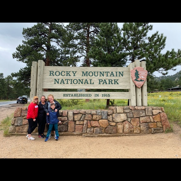 Meet Your Posher - Picture 6 of 14